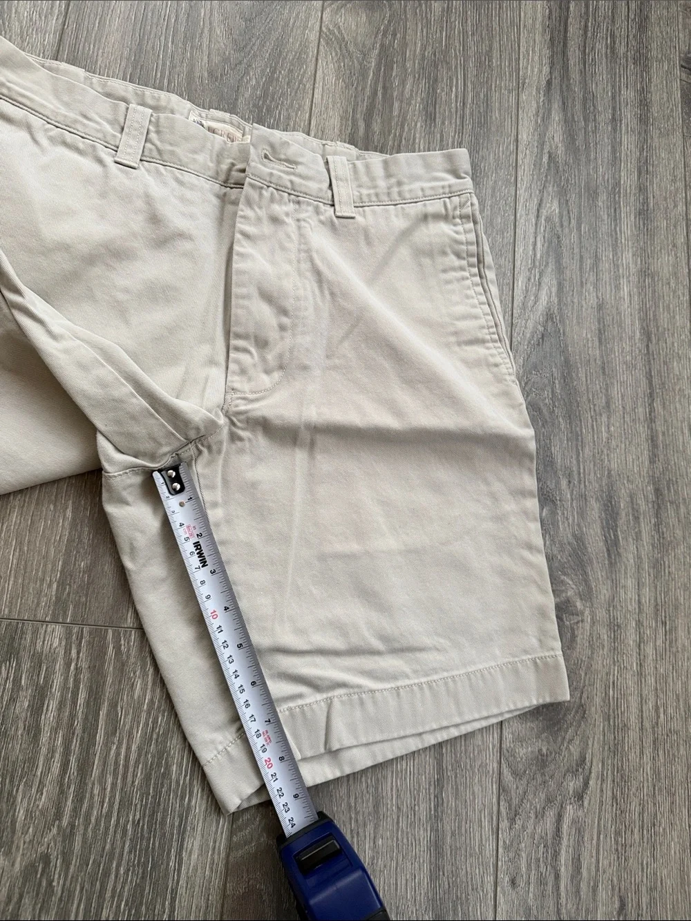 J. Crew - Flat Front 100% Cotton Shorts in Stone/Cream - Size 32